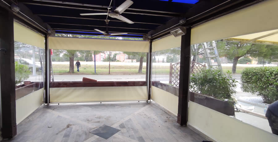 Izdržljiva prozirna folija za kafiće