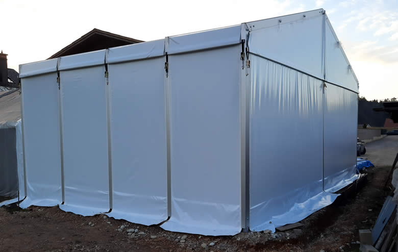 Aluminijasti šotor konstrukcija in ponjava v beli barvi 